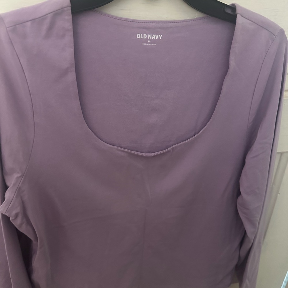 Old Navy Women's Lavender Scoop Neck Long Sleeve Top